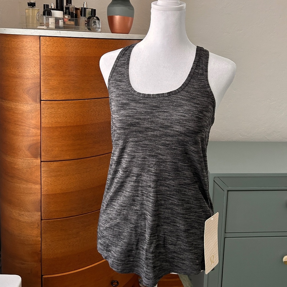 NWT Lululemon Salute the Sun Singlet II